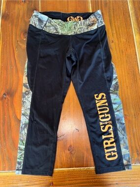 Girls With Guns Black Camo Trim Performance Leggings -